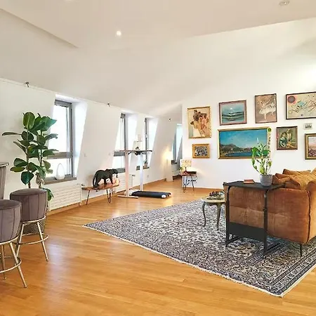 Located In The Historical Centre Of ! Penzion *
